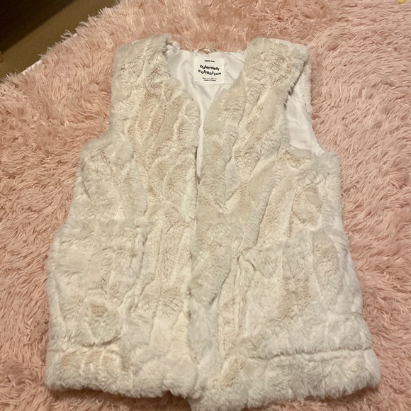 Zara Kids Fur Vest - Picture 1 of 1